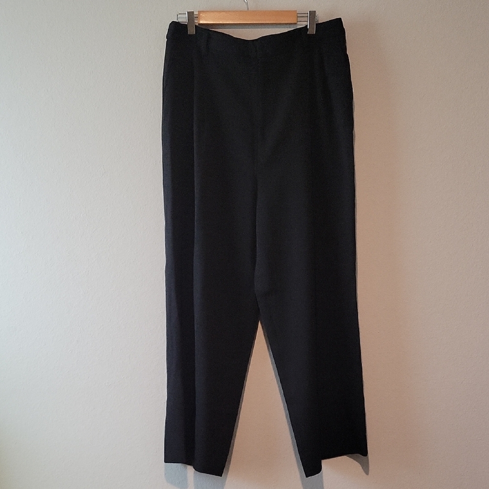 Ellen Tracy Black 100% Wool Dress Pants - Straight Leg